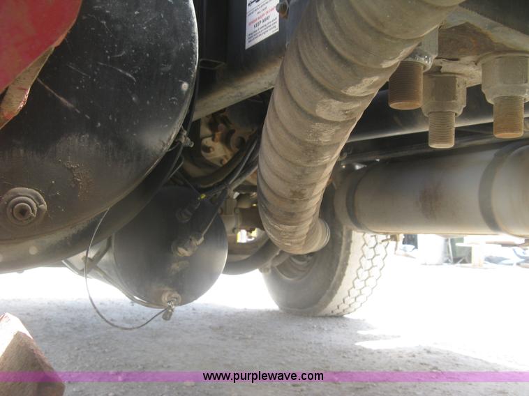 image for item J2797 2001 Volvo WG crane truck