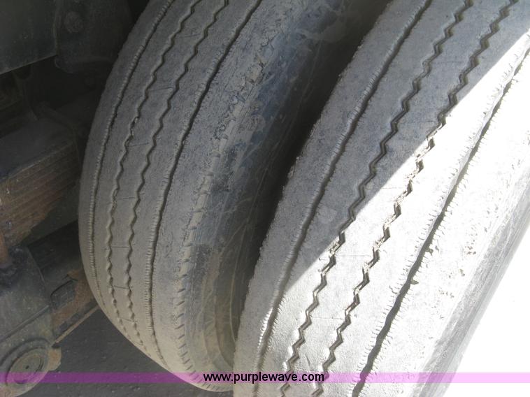 image for item J2797 2001 Volvo WG crane truck