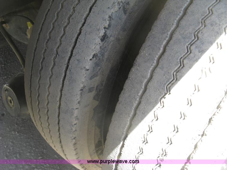 image for item J2797 2001 Volvo WG crane truck