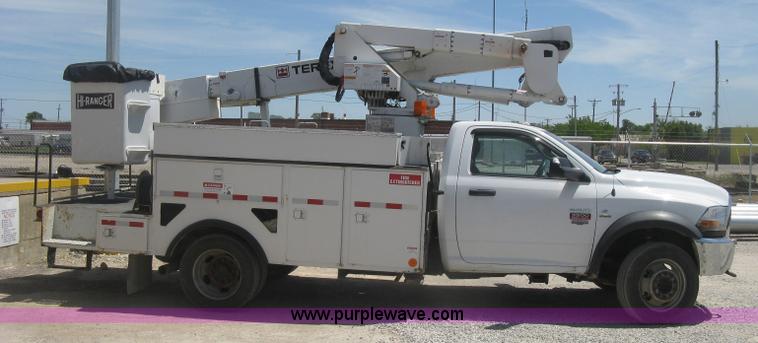 image for item J2798 2011 Dodge Ram 5500 bucket truck