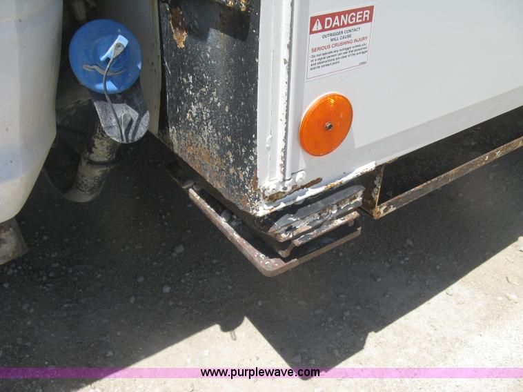 image for item J2798 2011 Dodge Ram 5500 bucket truck