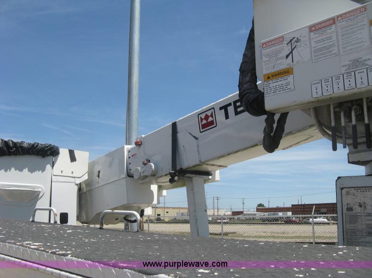 image for item J2798 2011 Dodge Ram 5500 bucket truck