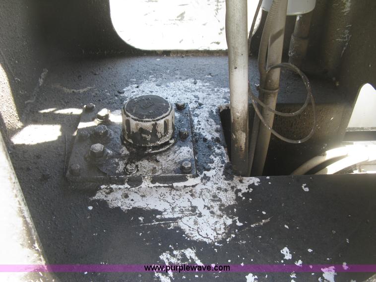 image for item J2798 2011 Dodge Ram 5500 bucket truck