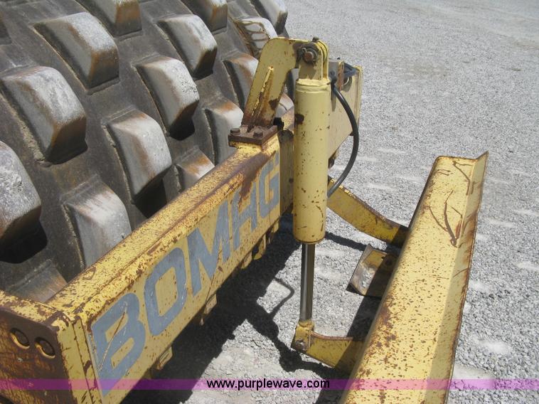 image for item J2800 Bomag BW172PDB-2 vibratory padfoot compactor