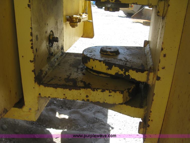 image for item J2800 Bomag BW172PDB-2 vibratory padfoot compactor