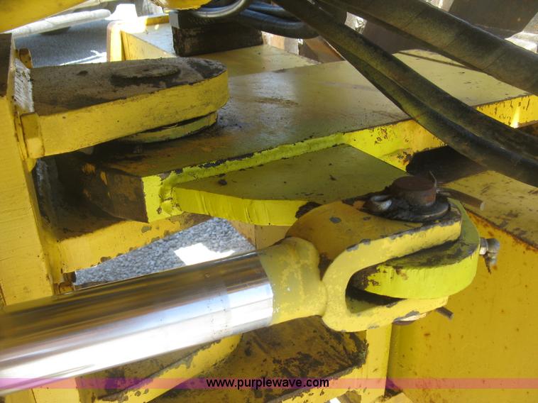 image for item J2800 Bomag BW172PDB-2 vibratory padfoot compactor