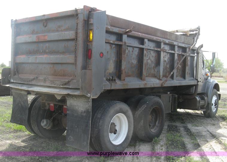 image for item J2801 1997 International 4900 dump truck