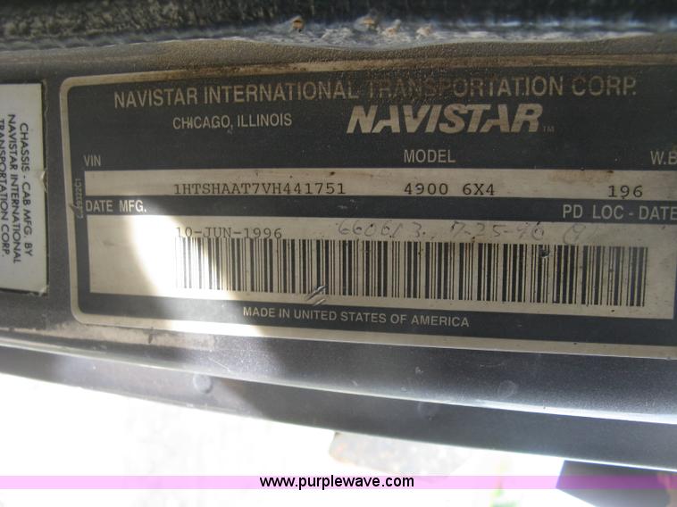 image for item J2801 1997 International 4900 dump truck