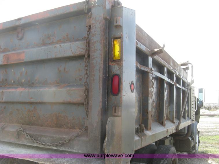 image for item J2801 1997 International 4900 dump truck