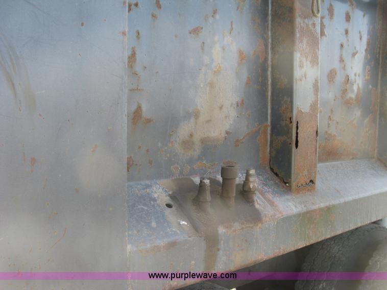 image for item J2801 1997 International 4900 dump truck