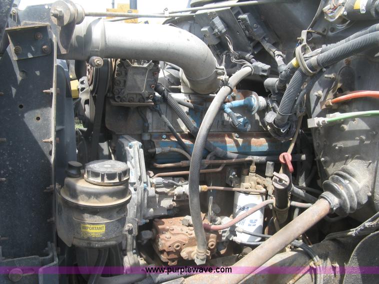 image for item J2801 1997 International 4900 dump truck