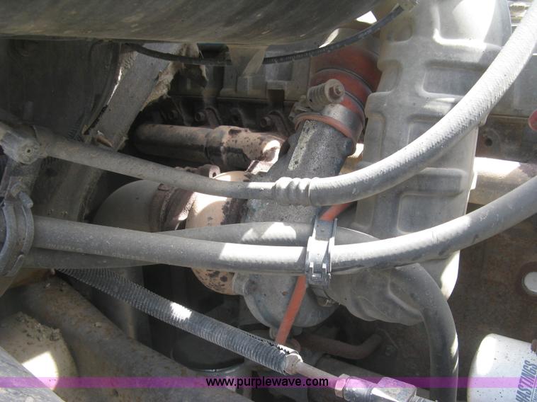 image for item J2801 1997 International 4900 dump truck