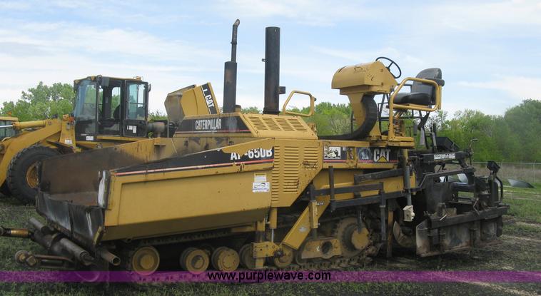 image for item J2802 Caterpillar AP-650B asphalt paver