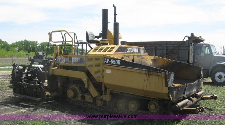 image for item J2802 Caterpillar AP-650B asphalt paver