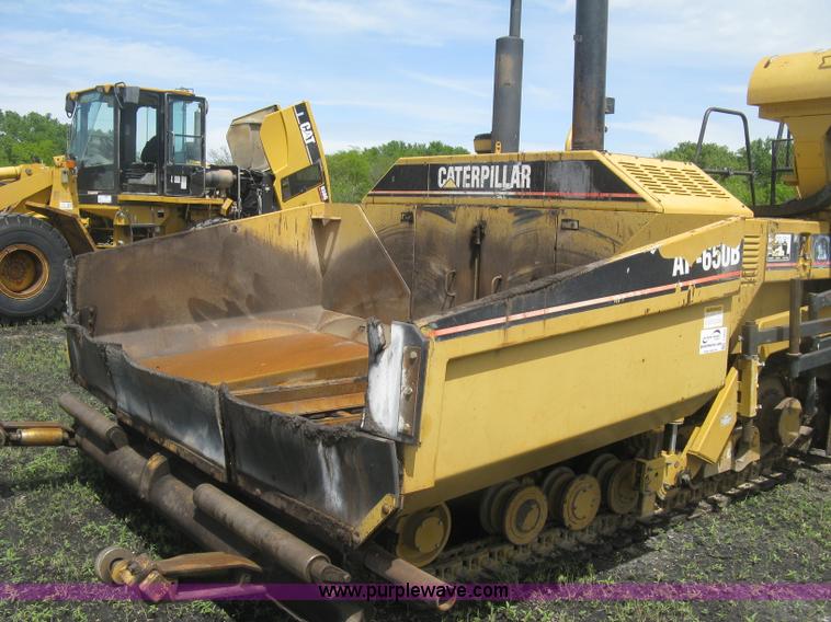 image for item J2802 Caterpillar AP-650B asphalt paver