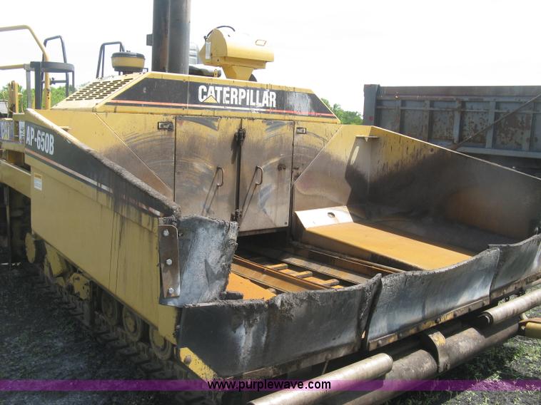 image for item J2802 Caterpillar AP-650B asphalt paver