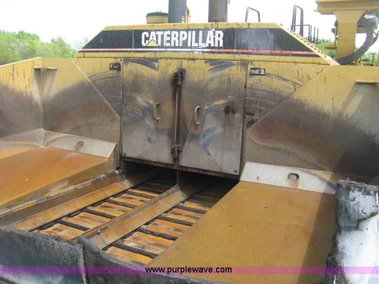 image for item J2802 Caterpillar AP-650B asphalt paver