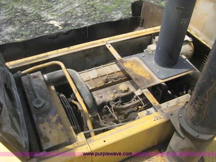 image for item J2802 Caterpillar AP-650B asphalt paver