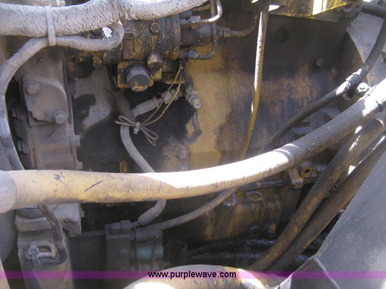 image for item J2802 Caterpillar AP-650B asphalt paver