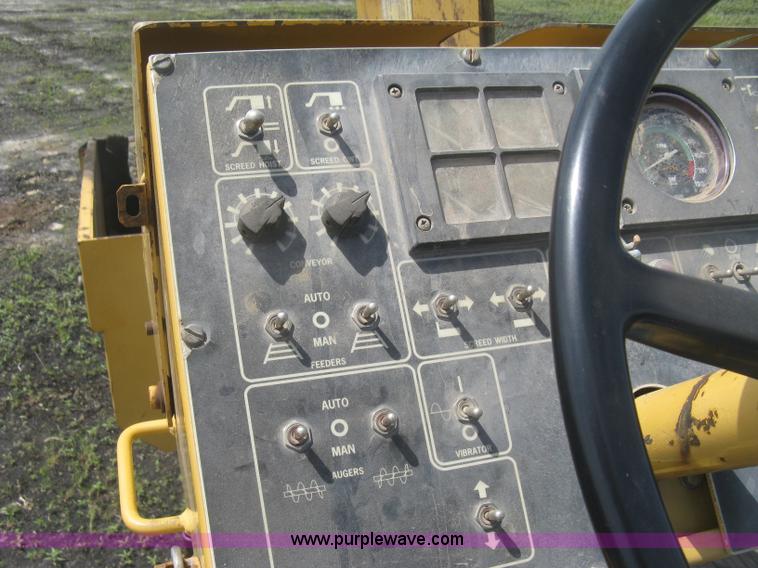 image for item J2802 Caterpillar AP-650B asphalt paver