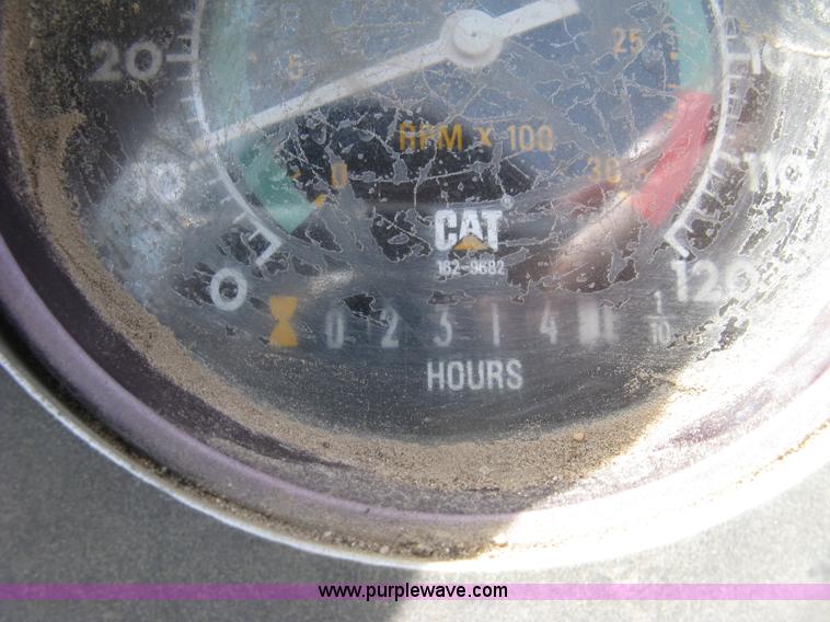 image for item J2802 Caterpillar AP-650B asphalt paver