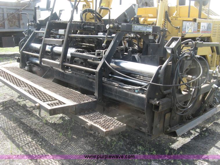image for item J2802 Caterpillar AP-650B asphalt paver