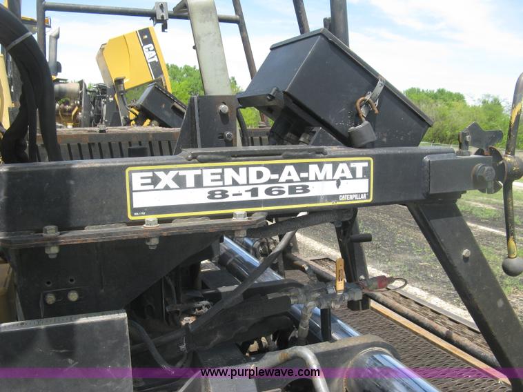 image for item J2802 Caterpillar AP-650B asphalt paver