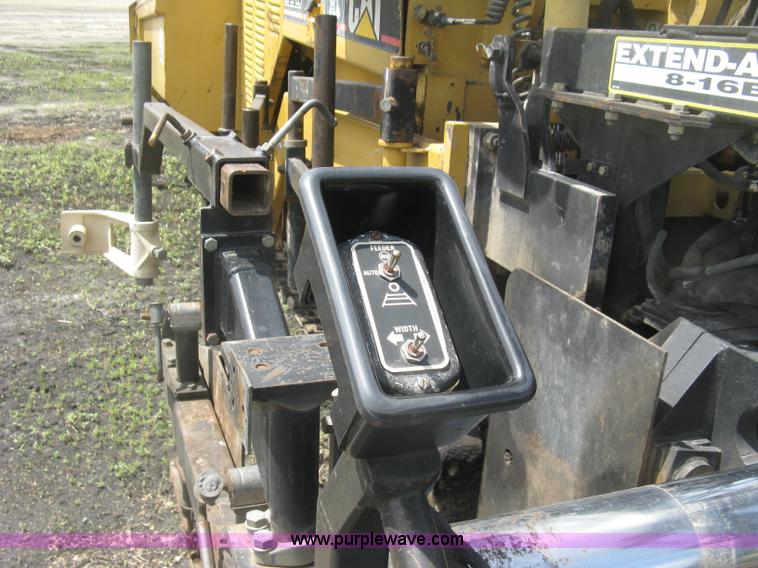 image for item J2802 Caterpillar AP-650B asphalt paver