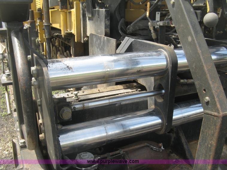 image for item J2802 Caterpillar AP-650B asphalt paver