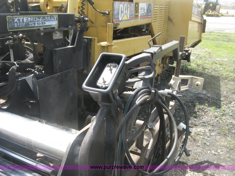 image for item J2802 Caterpillar AP-650B asphalt paver