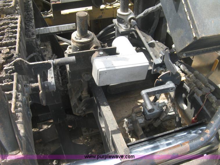 image for item J2802 Caterpillar AP-650B asphalt paver