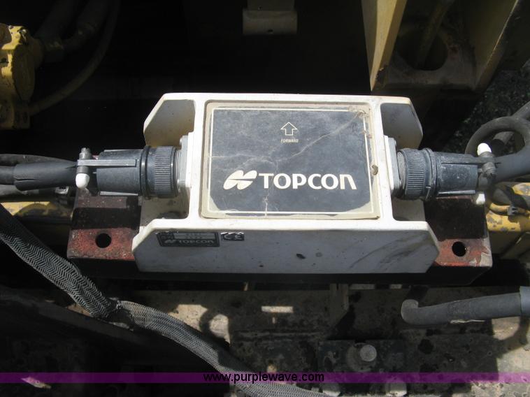 image for item J2802 Caterpillar AP-650B asphalt paver