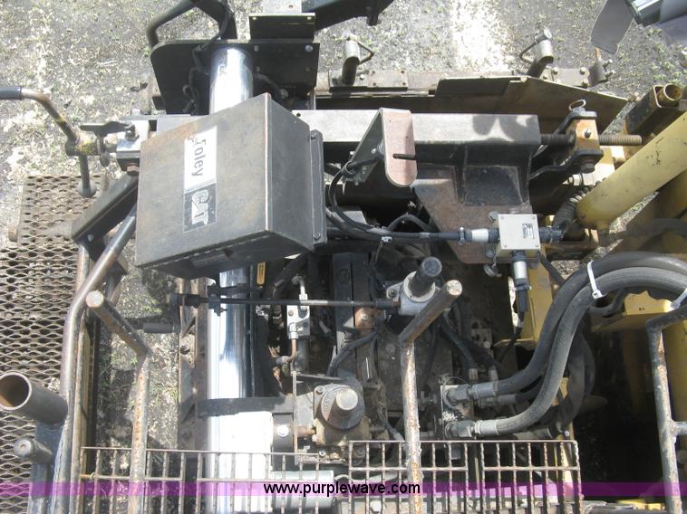 image for item J2802 Caterpillar AP-650B asphalt paver