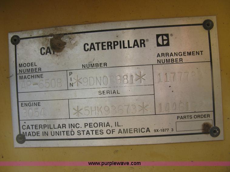 image for item J2802 Caterpillar AP-650B asphalt paver