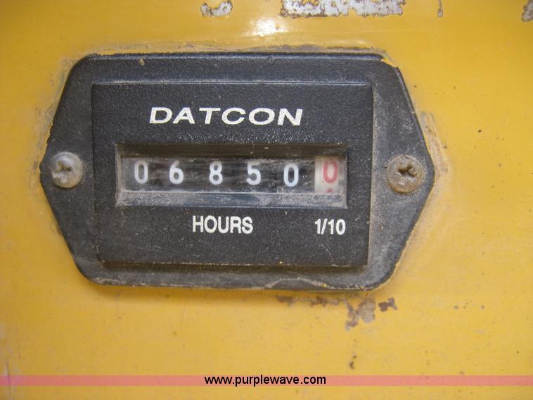 image for item J2802 Caterpillar AP-650B asphalt paver