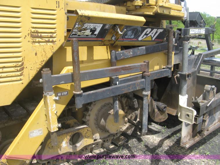 image for item J2802 Caterpillar AP-650B asphalt paver
