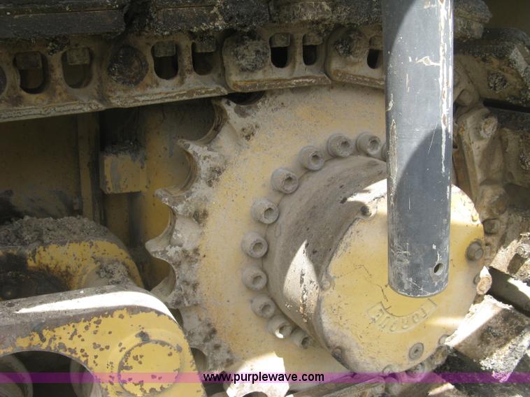 image for item J2802 Caterpillar AP-650B asphalt paver