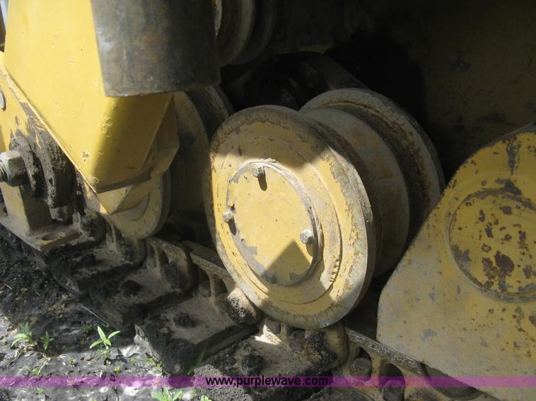 image for item J2802 Caterpillar AP-650B asphalt paver