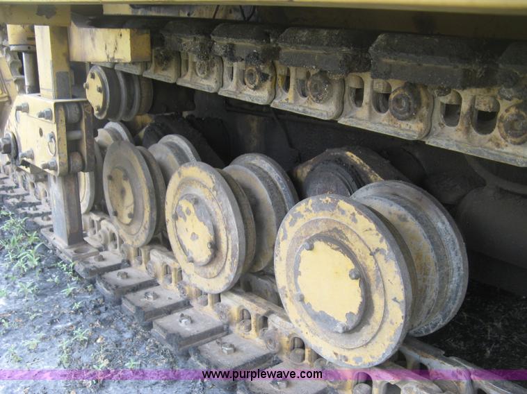 image for item J2802 Caterpillar AP-650B asphalt paver