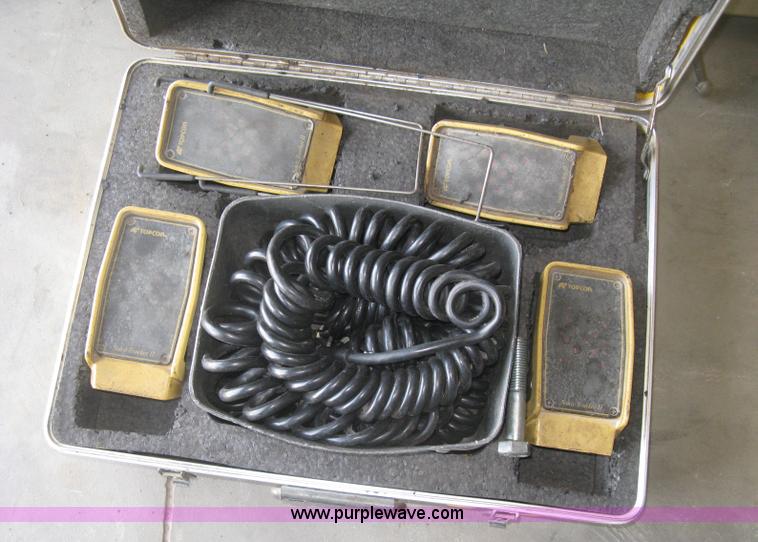 image for item J2802 Caterpillar AP-650B asphalt paver