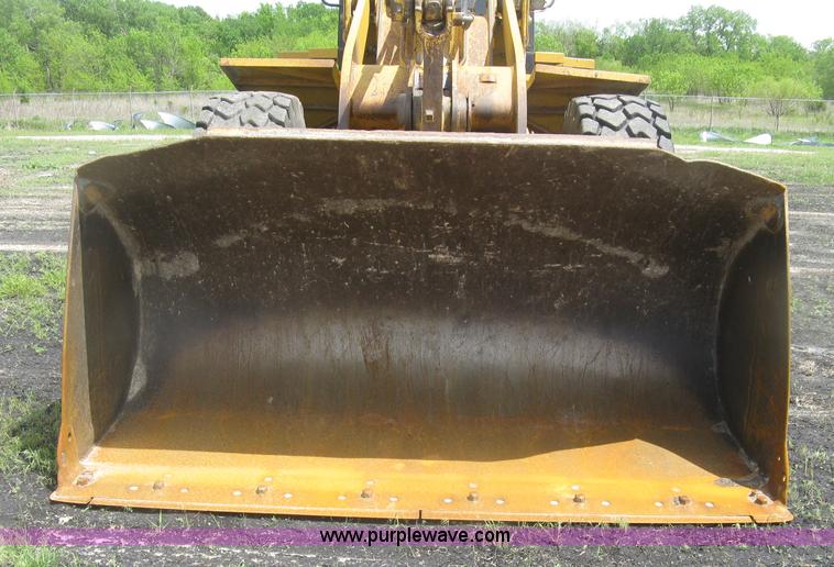 image for item J2803 2004 Caterpillar 938G Series II wheel loader