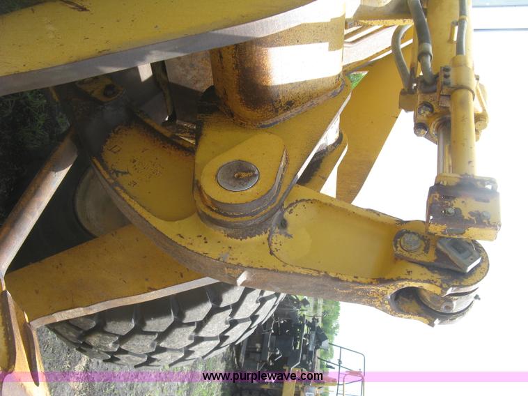 image for item J2803 2004 Caterpillar 938G Series II wheel loader