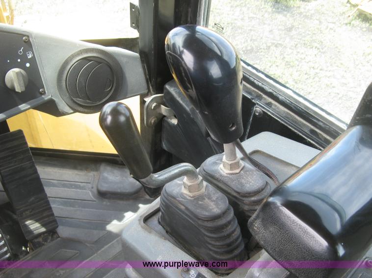 image for item J2803 2004 Caterpillar 938G Series II wheel loader