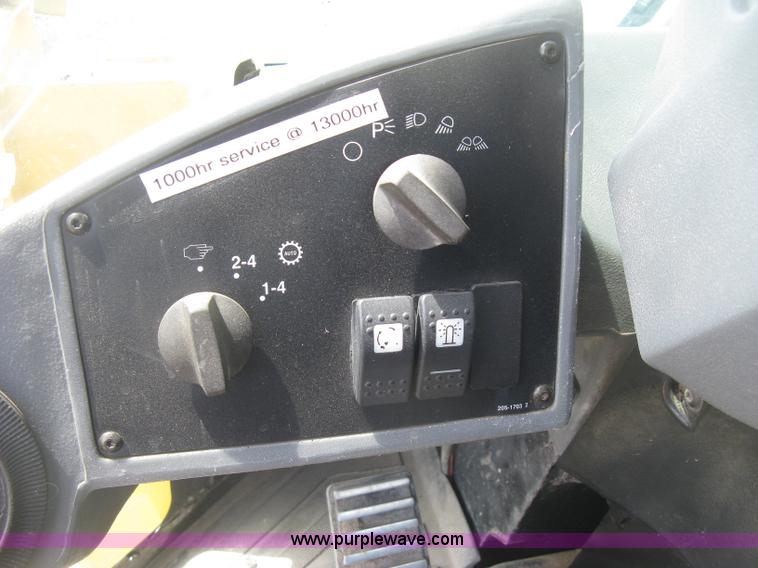 image for item J2803 2004 Caterpillar 938G Series II wheel loader