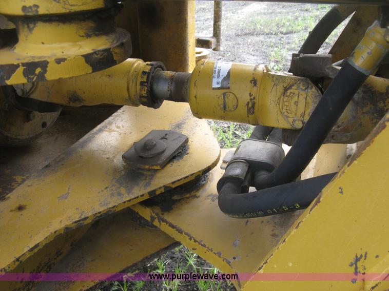 image for item J2803 2004 Caterpillar 938G Series II wheel loader