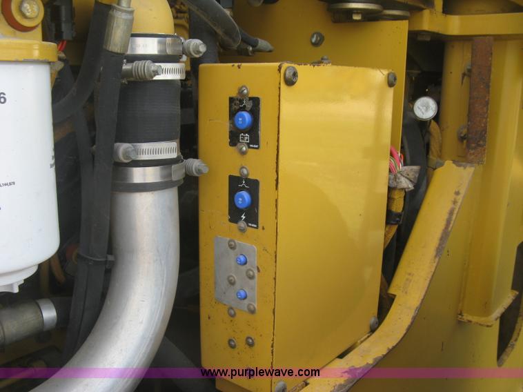 image for item J2803 2004 Caterpillar 938G Series II wheel loader