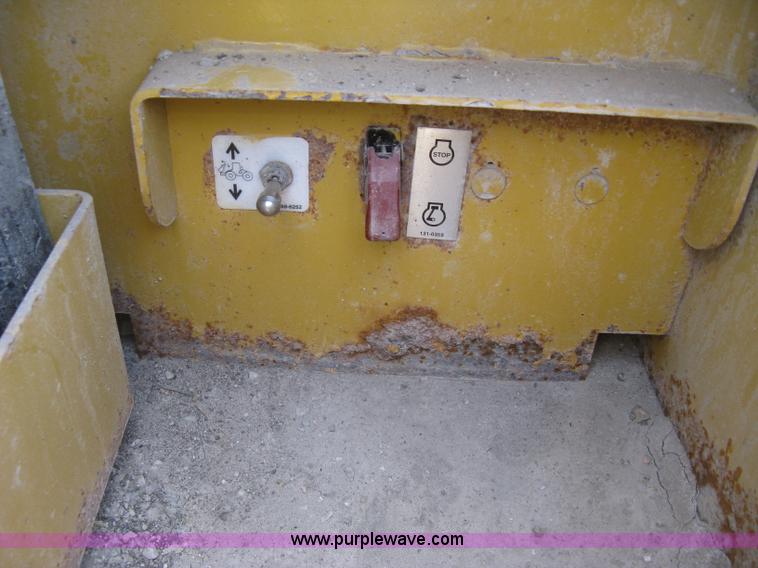 image for item J2803 2004 Caterpillar 938G Series II wheel loader