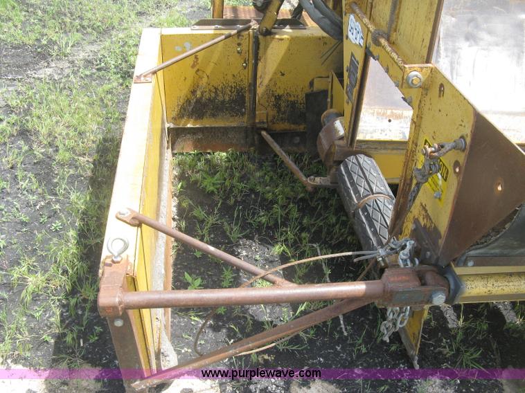 image for item J2804 HTC 2000 lay-down machine paver