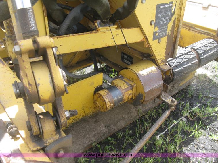 image for item J2804 HTC 2000 lay-down machine paver