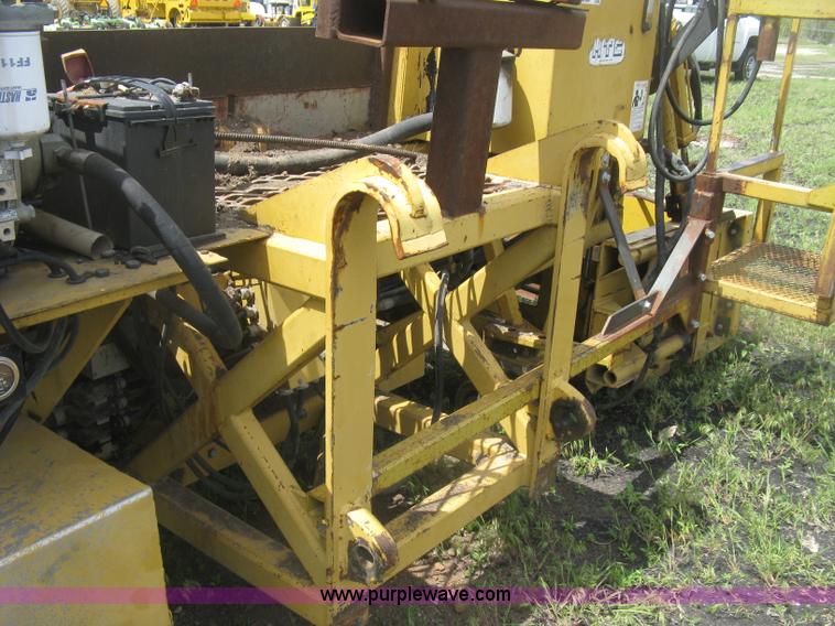 image for item J2804 HTC 2000 lay-down machine paver